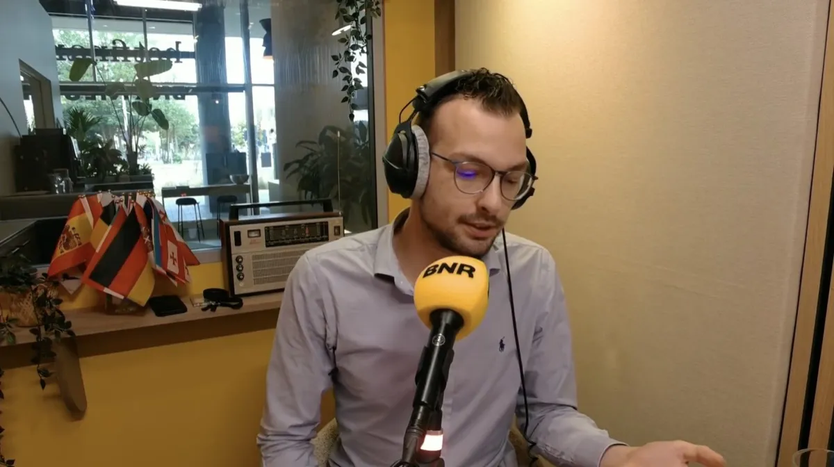 Crypto Recovers tijdens de opname van het BNR Nieuwsradio-interview in de studio